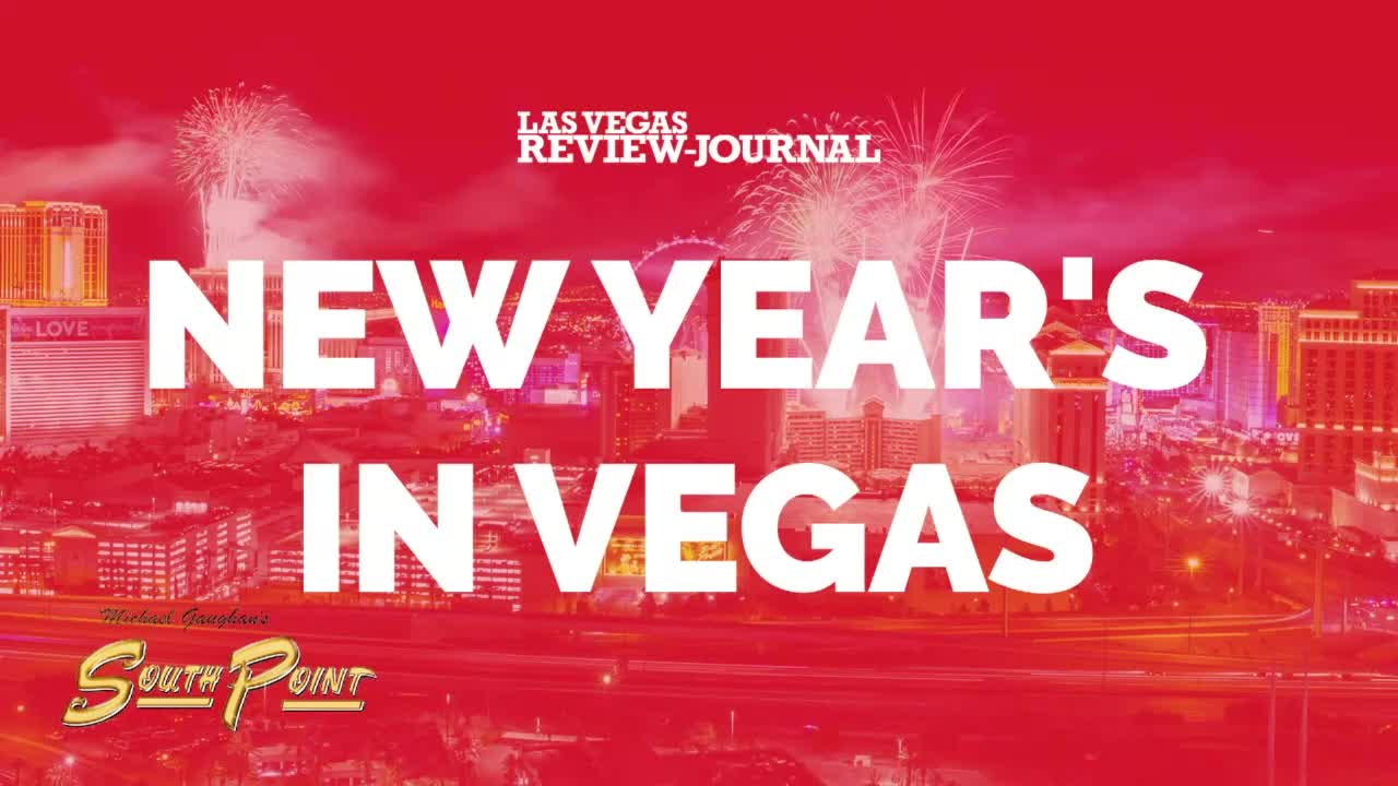 Las Vegas Strip Rings In the New Year with Fireworks