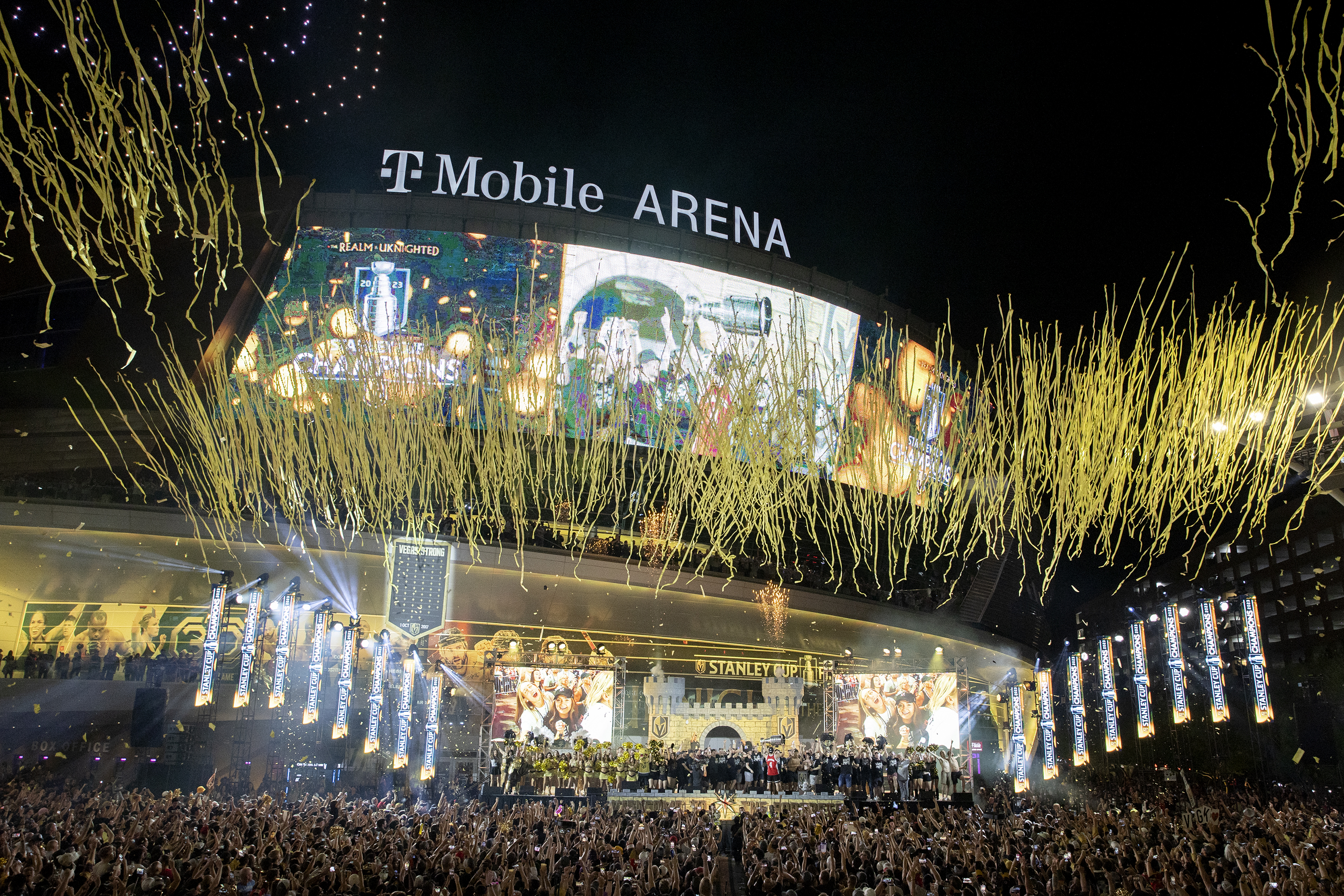 Highlights from the Golden Knights’ Stanley Cup celebration in Toshiba Plaza