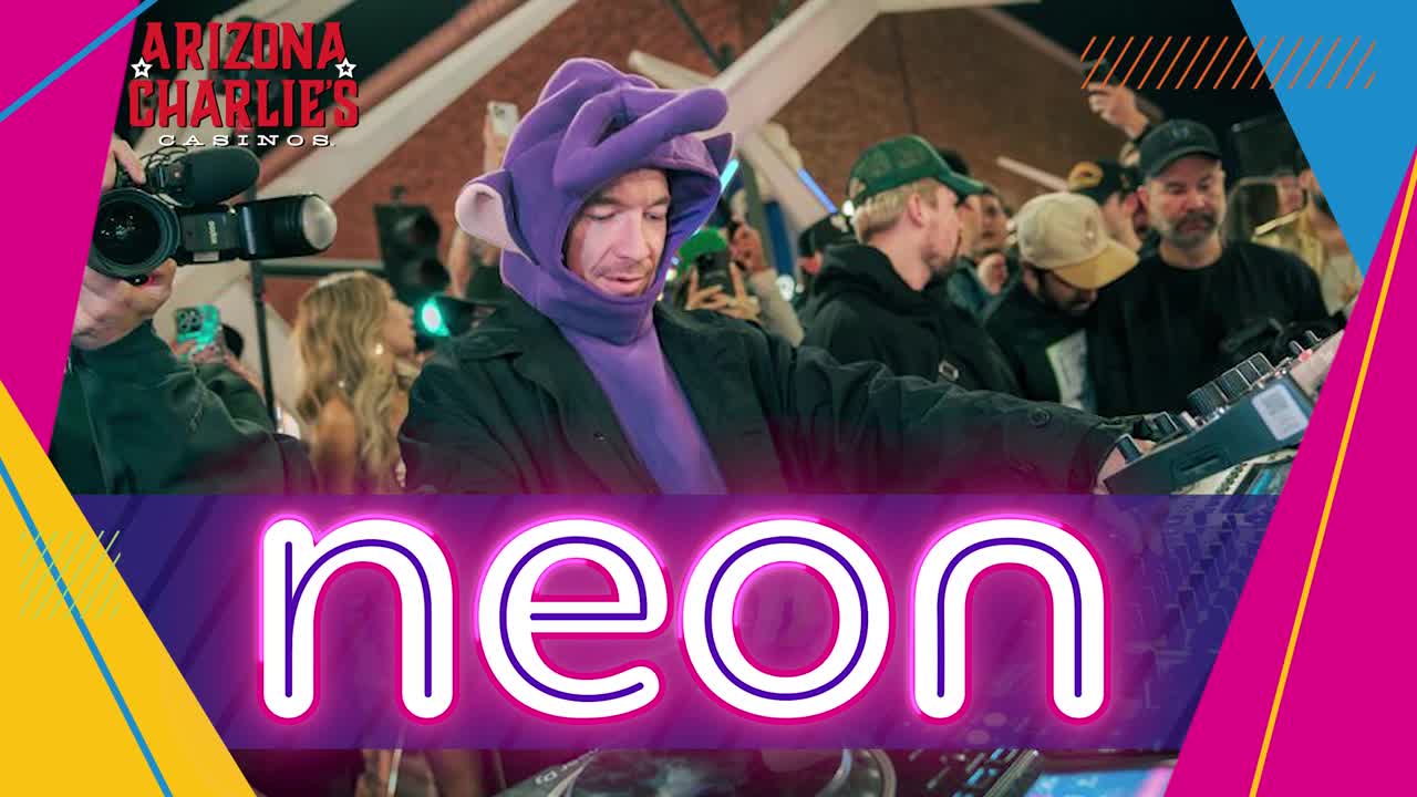 Thousands turn out in downtown Las Vegas for no-cover events