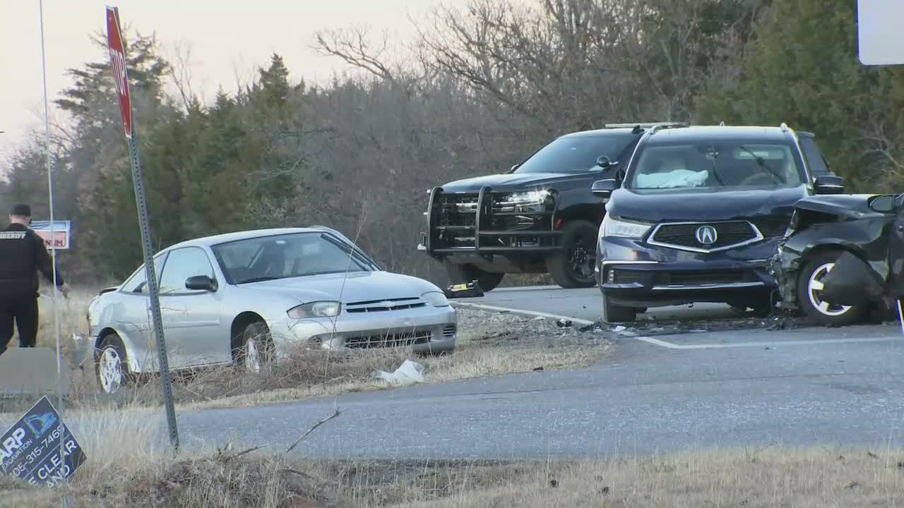 Woman Killed, 6 Others Injured In Multi-Vehicle Crash In Harrah