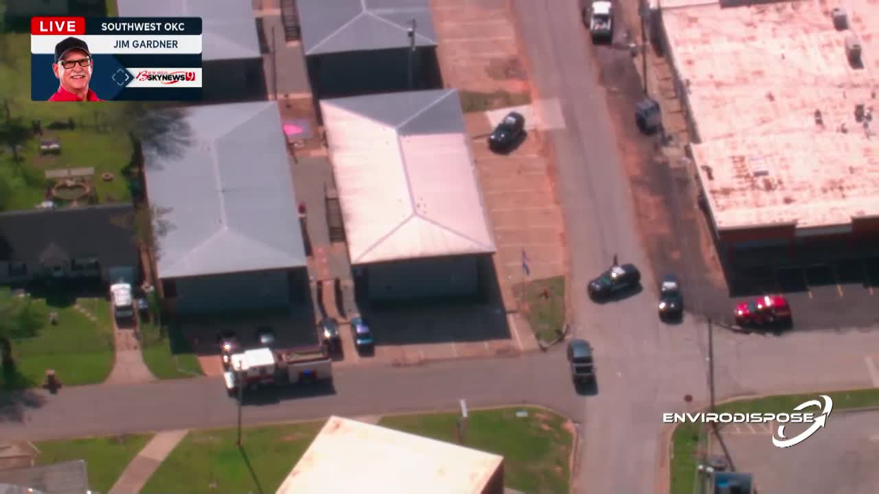Man injured in SW OKC shooting, police search for suspect