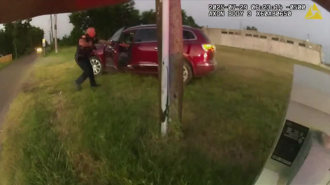 Teenager in custody after Del City police chase stolen Amazon Flex car