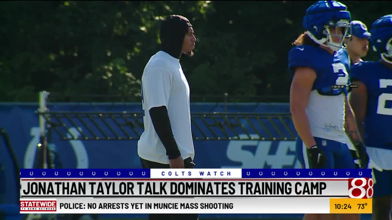 Steichen, Taylor share conversation during Colts training camp - WISH-TV, Indianapolis News, Indiana Weather