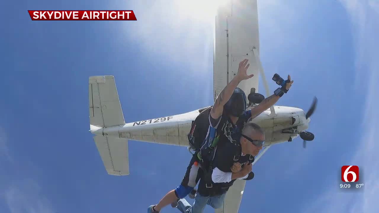 Tulsa Veteran, 90, Celebrates Father's Day With Skydive