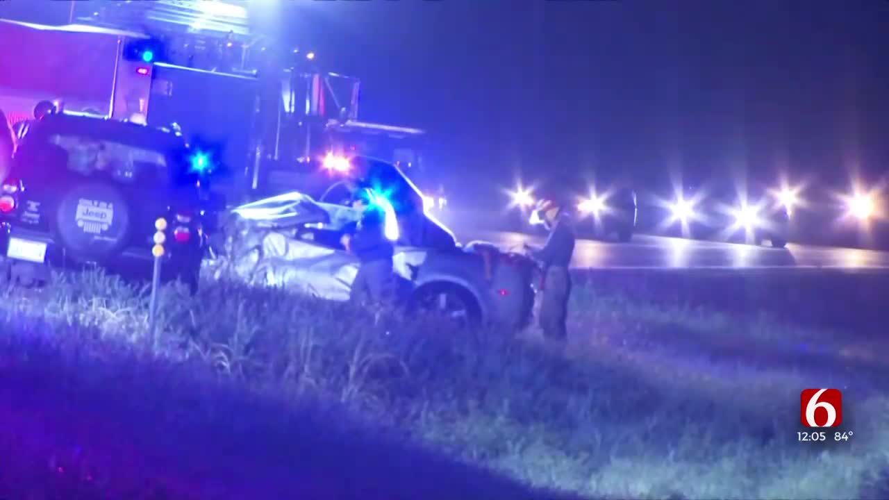 1 Killed, 1 Hospitalized In Kellyville Crash