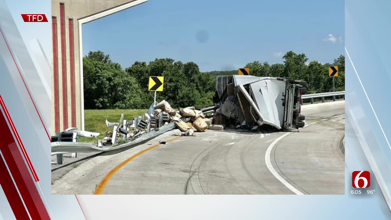 Overturned Semi Closes I-44 Ramp To US-75 In Tulsa