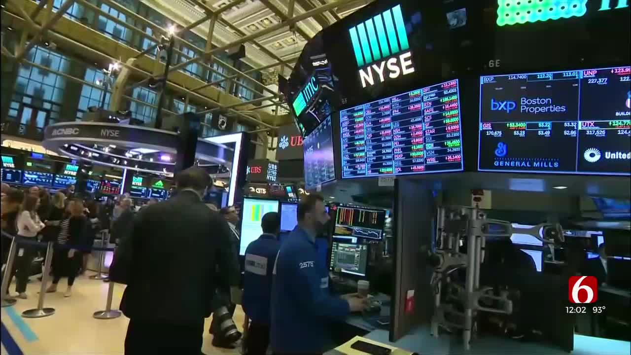 Dow Plunges More Than 1,200 Points Amid Fears Of U.S. Economic Slowdown