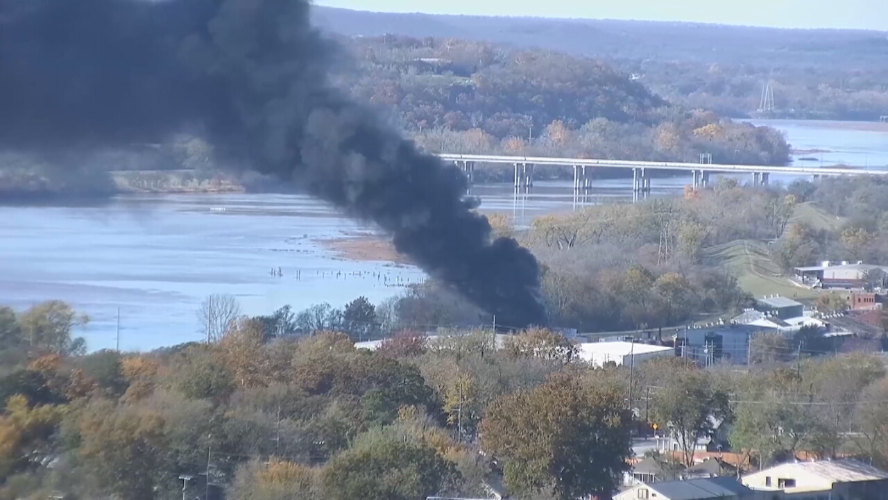 Major Fire Breaks Out Along The Arkansas River In Tulsa