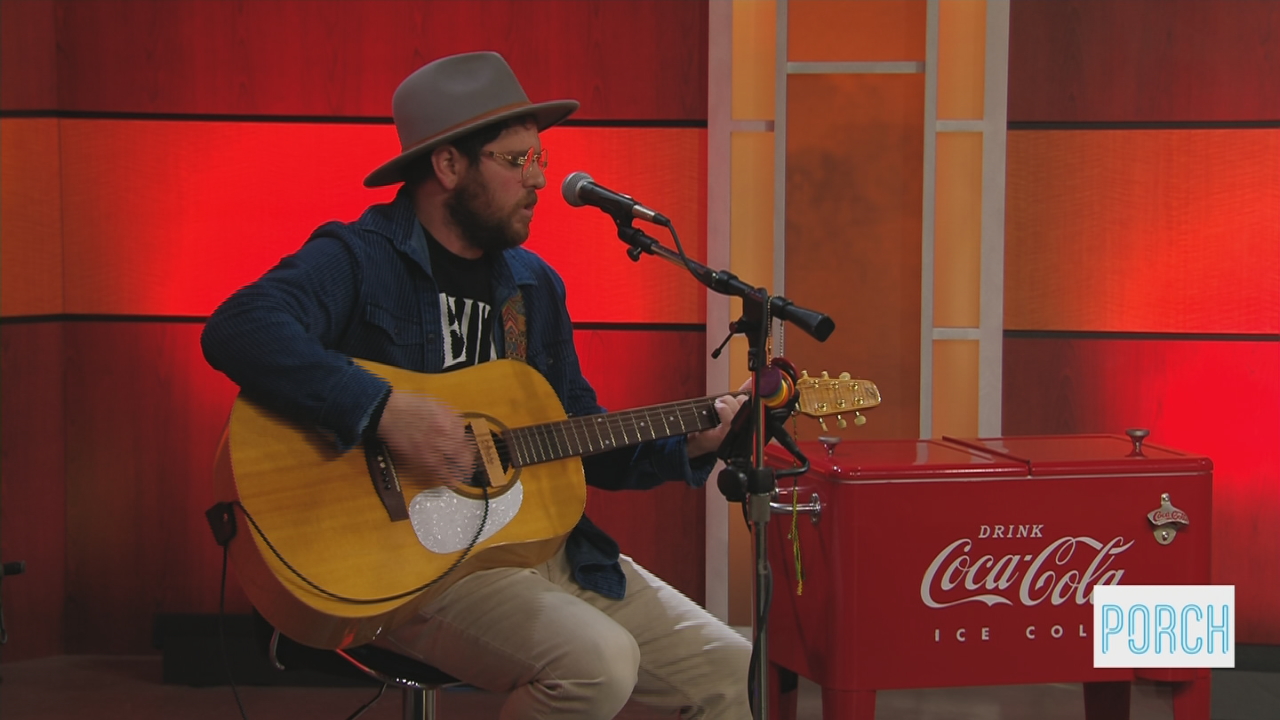 Porch Extra: Austin Travis Performs "A New Man"