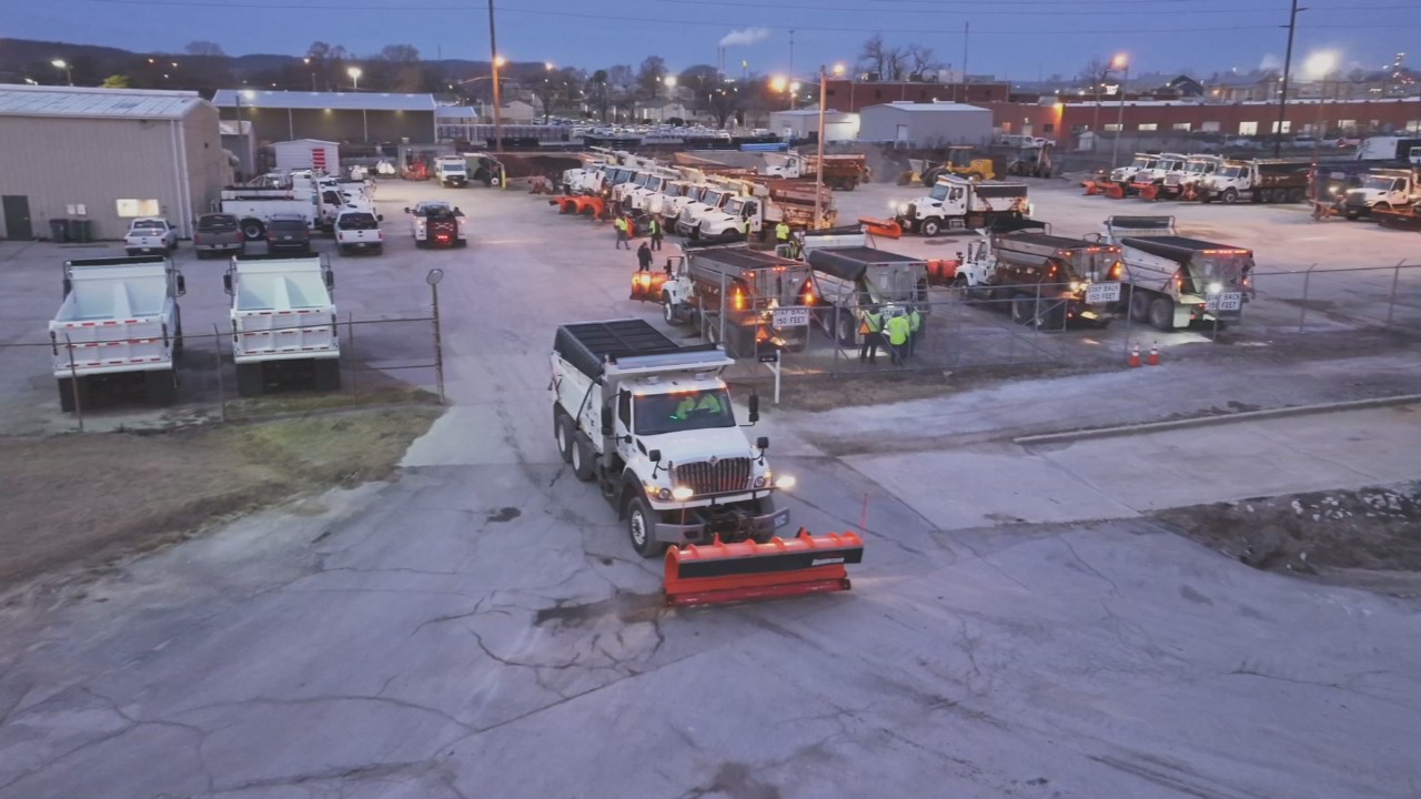 City Crews Work Overnight To Clear Roads In Tulsa