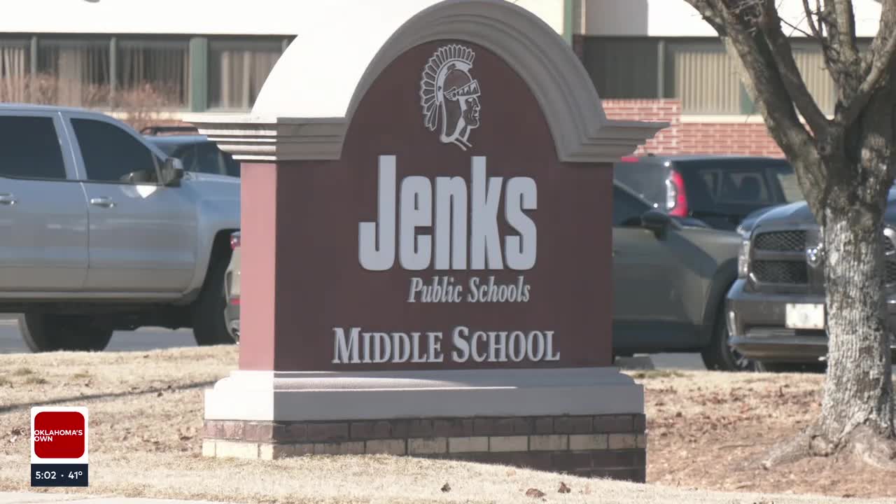 Jenks Middle School says students safe after knife incident