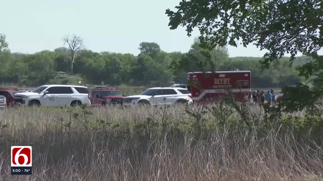 Woman identified, 7-year-old child missing after car swept away by floodwaters near Leonard