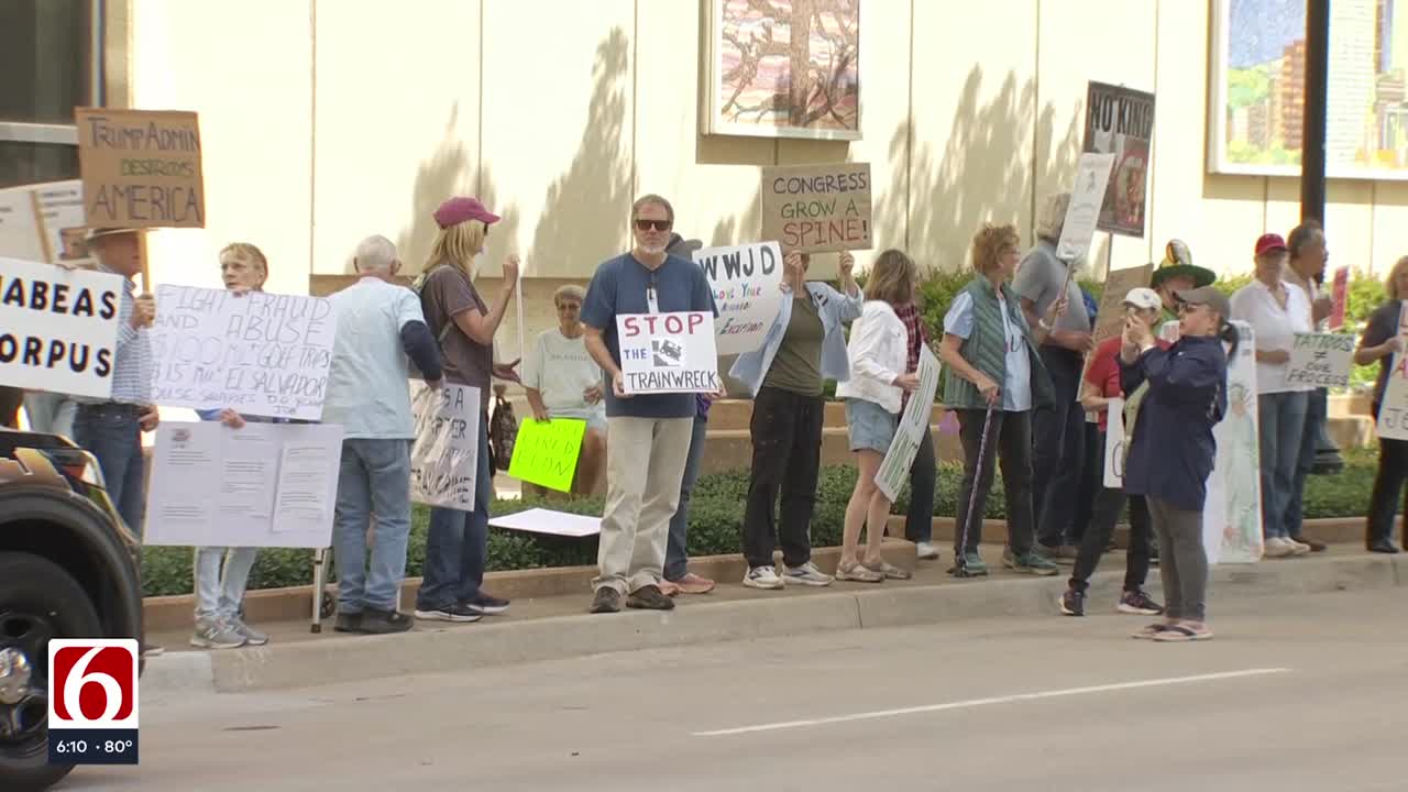 Protesters call for in-person town hall as Sen. Lankford speaks in Tulsa