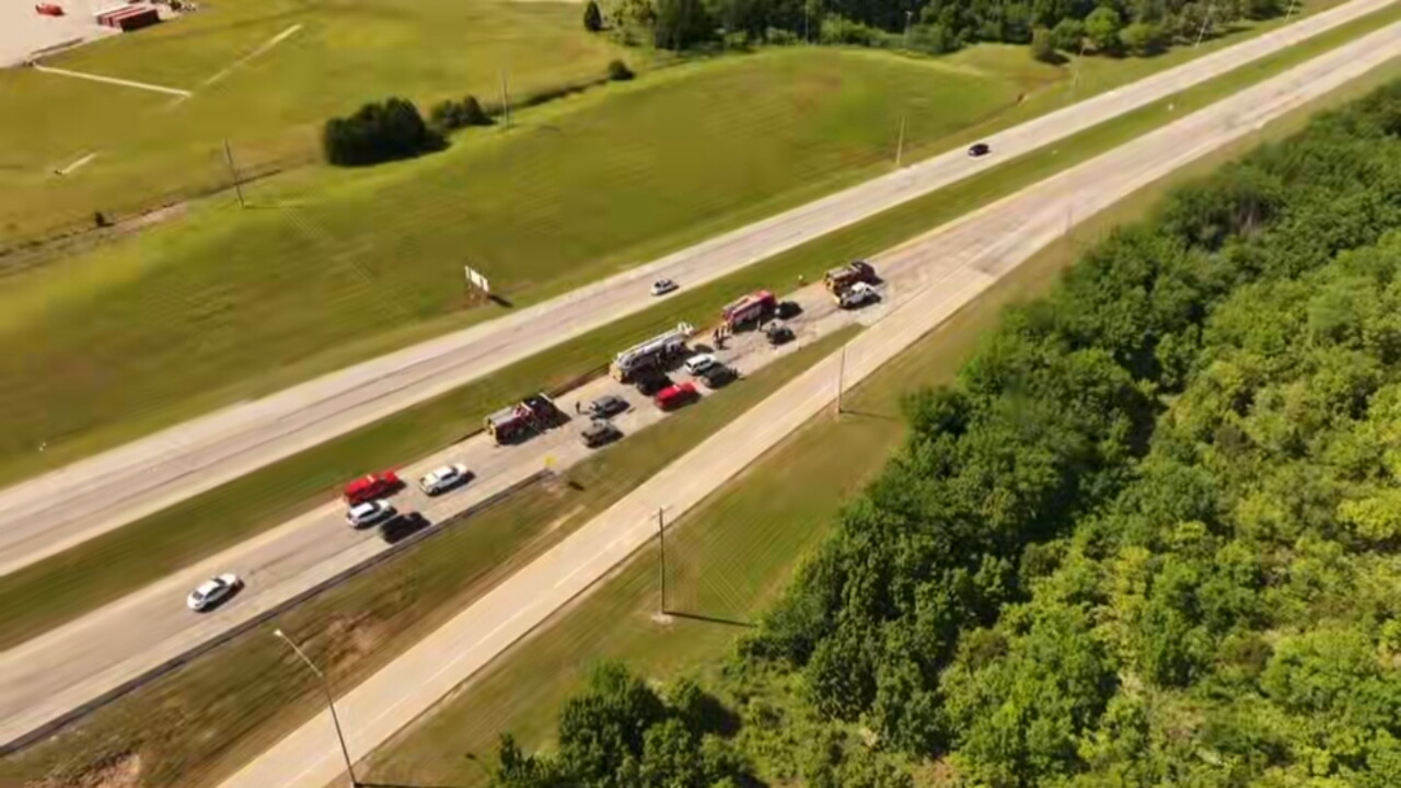 Injury crash closes northbound L.L. Tisdale at Apache in Tulsa