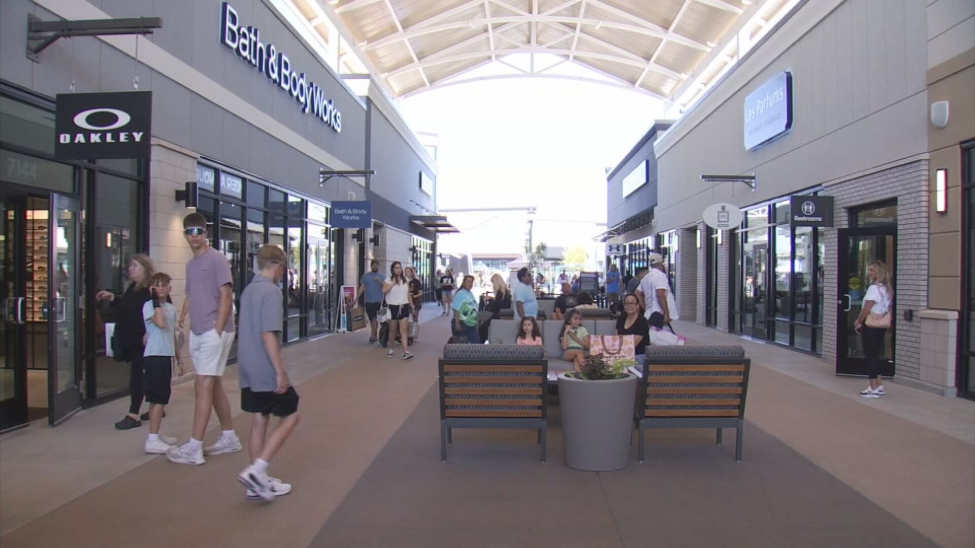 Tulsa Premium Outlets celebrates first National Outlet Shopping Day