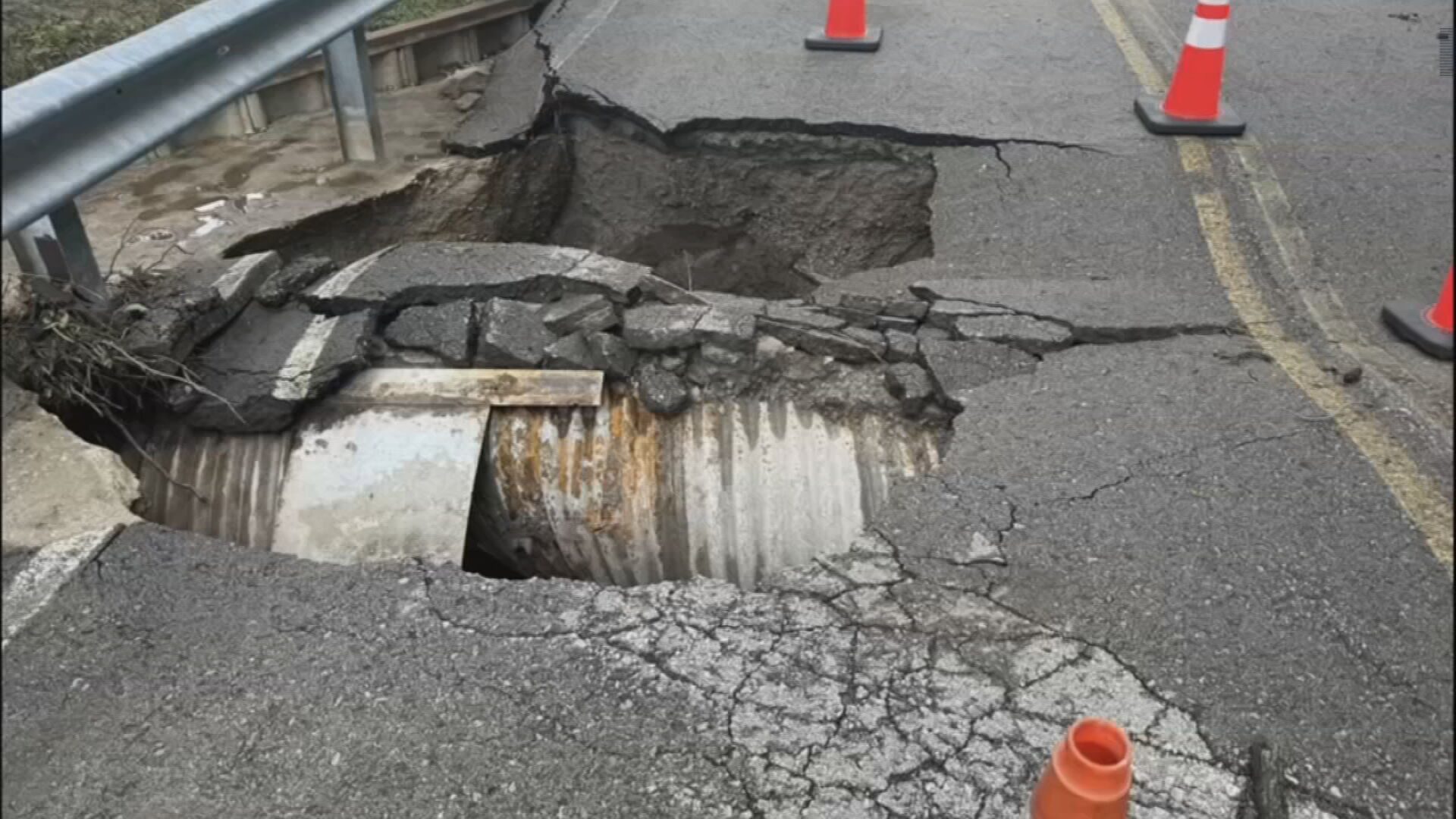 Flood damage forces road closures in Wagoner County