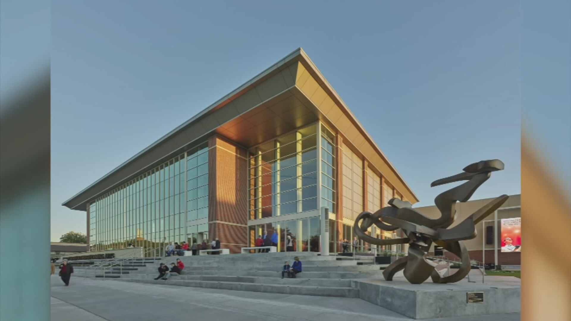 Hugh Jackman to headline at Stillwater's McKnight Center this fall