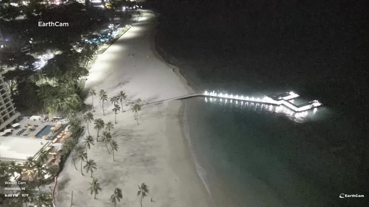 Tsunami waves hit Japan, Hawaii and Alaska after an 8.8 magnitude quake off Russia