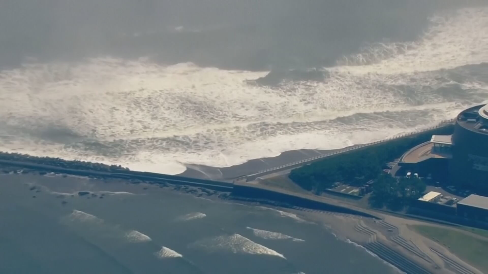 How do tsunamis form? What to know after Russia's earthquake